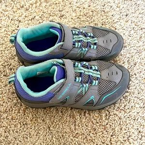 Merrell size 1.5 girl